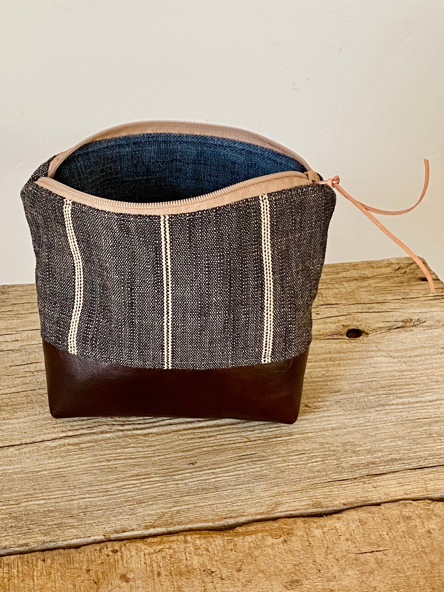 Cositas Bag Charcoal Gray & Linen Stripe