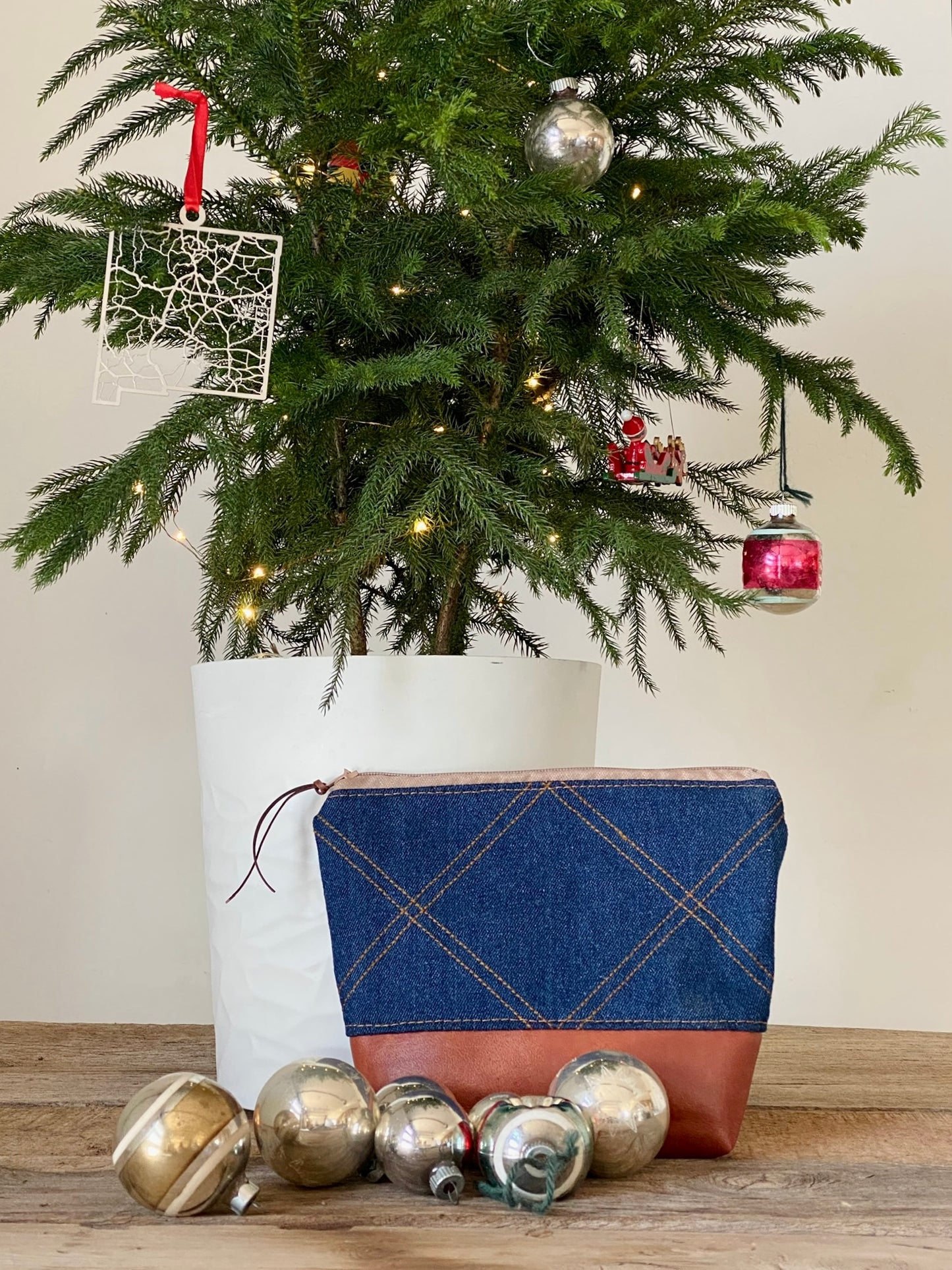 Cositas Bag in Embroidered Denim